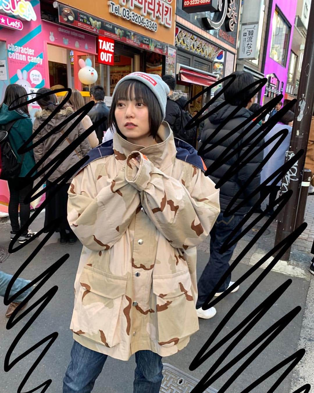 安本彩花さんのインスタグラム写真 - (安本彩花Instagram)「ㅤㅤㅤ ㅤㅤㅤ 正月恒例  カメラマン父連写。 ㅤㅤㅤ ㅤㅤㅤ #新大久保 ㅤㅤㅤ ㅤㅤㅤ #iPhone の連写機能ではしゃぐ父 #xsmaxの画質に感動してた」1月2日 21時20分 - yasumoto_ayaka_official