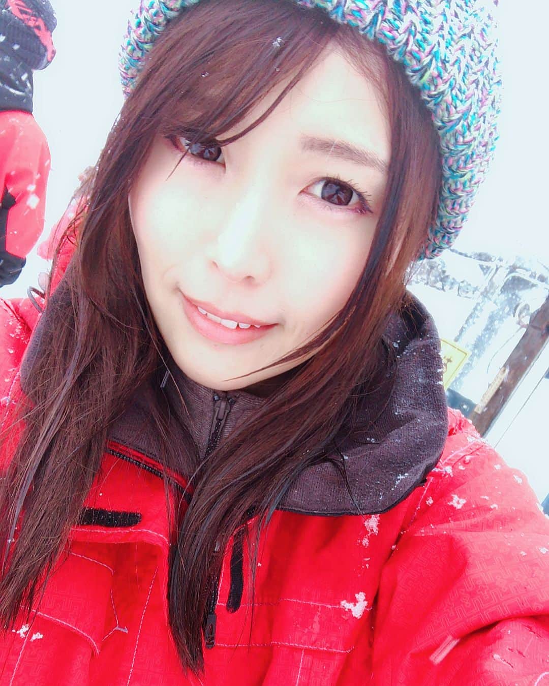 新村あかりのインスタグラム：「スキー行ってきました〜〜！！！楽しかった♡」