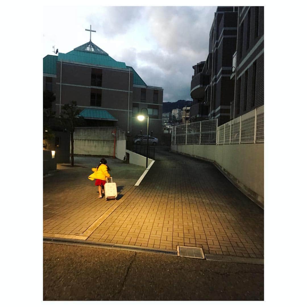 MINMIさんのインスタグラム写真 - (MINMIInstagram)「お正月は神戸で🎍おばあちゃんのお家で子供達とゆっくりしまーす👵❤️」1月2日 22時38分 - minmidesu