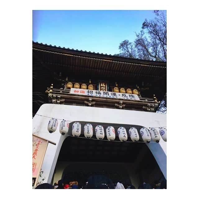 川端里奈さんのインスタグラム写真 - (川端里奈Instagram)「＊ 江ノ島神社に初詣⛩ #江ノ島#江ノ島神社#参拝#まさかの#イルミネーション#20190102」1月2日 23時52分 - rinaastagram723