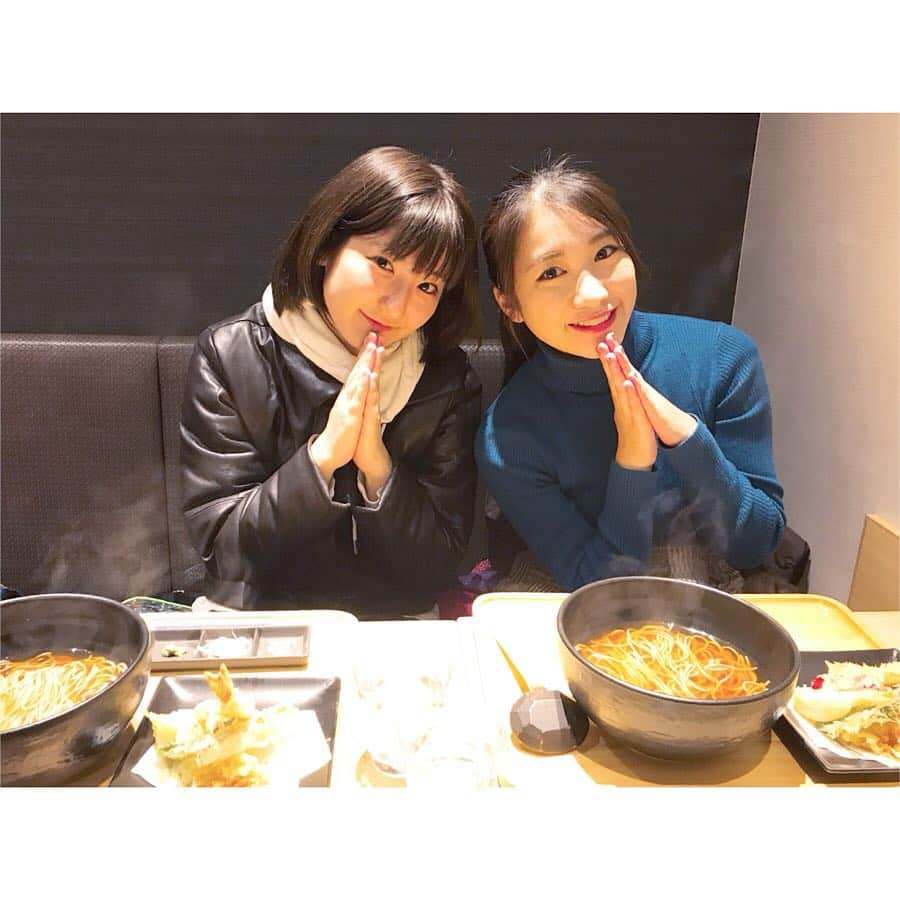 加藤一華さんのインスタグラム写真 - (加藤一華Instagram)「. 年越しそば( ˘ω˘ ).｡oO . 今年もいちなるは、 仕事納めと仕事初めが 同時にやって来たのでした💭笑笑 . #2019 #happynewyear #newyear #お正月 #正月 #me #friends #いちなる #YouTube #YouTuber #ボンボンTV #年越し #年越しそば #初詣」1月3日 10時34分 - ichika_kato