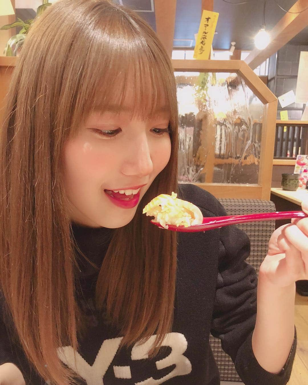 田中菜津美さんのインスタグラム写真 - (田中菜津美Instagram)「また海鮮丼食べちゃったよ🤭 そろそろ運動しないと💦 . みんなはどんなお正月ですか？😊 #お正月 #海鮮丼 #休日 #博多」1月3日 20時33分 - natsumitanaka_0810