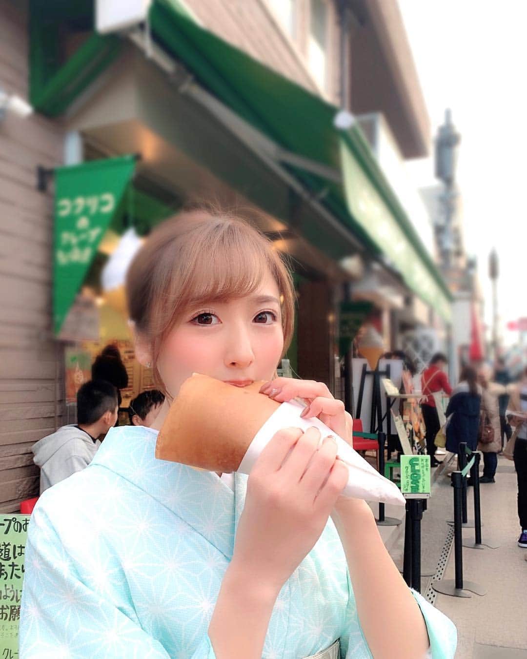 西村笑花さんのインスタグラム写真 - (西村笑花Instagram)「🥚 ・ ・ #crepe #yum #😋 #kamakura #クレープ #鎌倉食べ歩き #鎌倉小町通り #鎌倉 #👘 #えみかぐるめ」1月3日 13時02分 - emika_nishimura