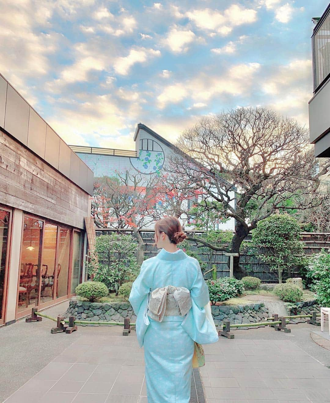 西村笑花さんのインスタグラム写真 - (西村笑花Instagram)「#☁️ ・ ・ 空が綺麗でした😌🧡💛✨ #happynewyear2019 #happynewyear #鎌倉 #新年 #猪年 #新春 #2019 #お着物 #着物 #👘」1月3日 14時52分 - emika_nishimura