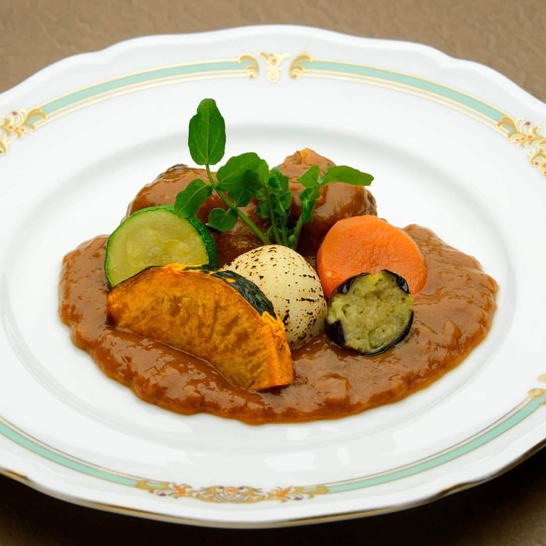 のインスタグラム：「2019年1-2月のメインチョイス： 和牛の柔らか煮　デミグラスソース」