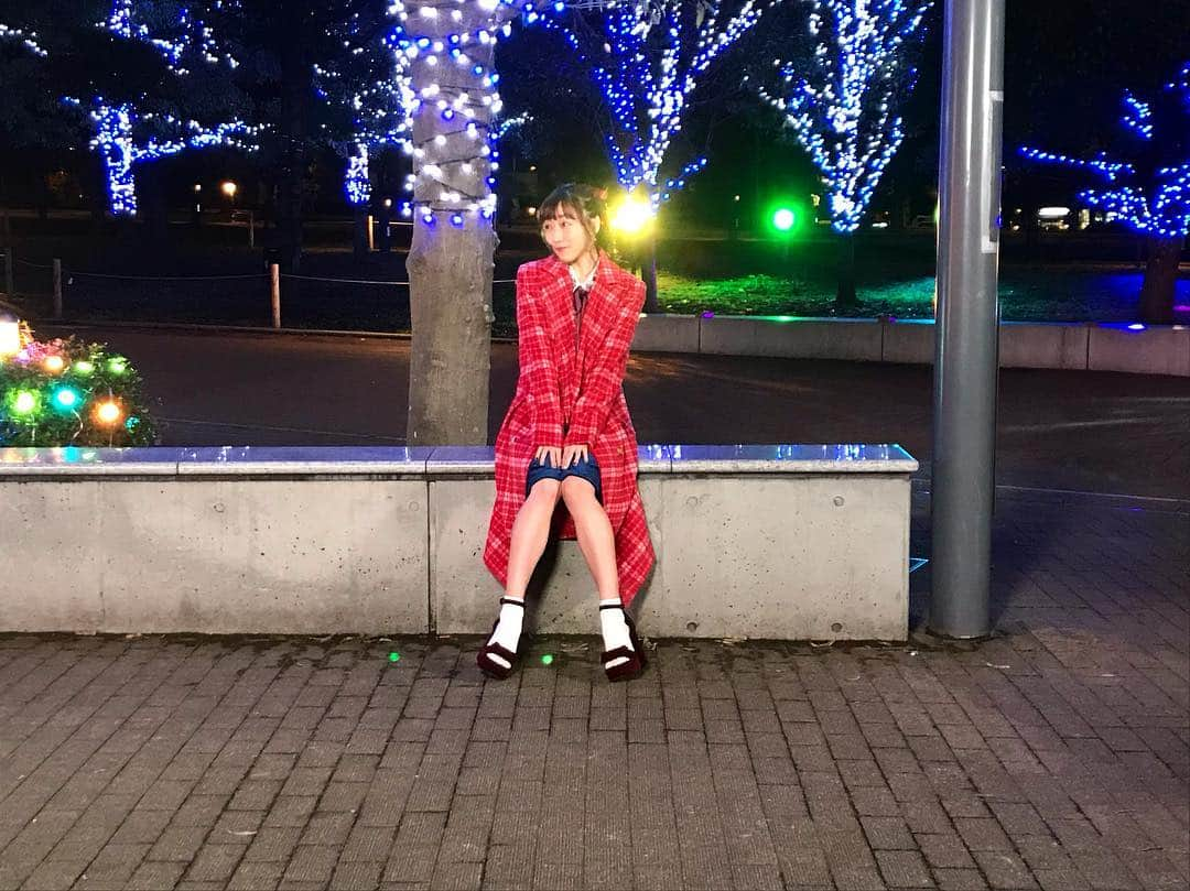 須田亜香里さんのインスタグラム写真 - (須田亜香里Instagram)「1月3日(木)フジテレビ 【キスマイ超BUSAIKU】21:00〜 スタジオ収録以外にも、とある方と事前デートロケさせていただきました！ 絶対面白いので笑う準備してから観てください。  #キスマイ超busaiku #キスブサ  #イルミネーションデート  #ポニーテール #ワンピース  #デート服 #ドヤ」1月3日 17時02分 - akarisuda