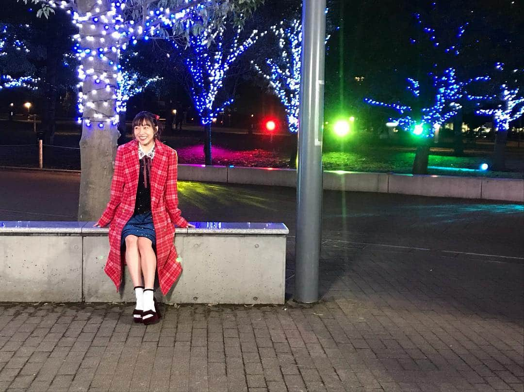 須田亜香里さんのインスタグラム写真 - (須田亜香里Instagram)「1月3日(木)フジテレビ 【キスマイ超BUSAIKU】21:00〜 スタジオ収録以外にも、とある方と事前デートロケさせていただきました！ 絶対面白いので笑う準備してから観てください。  #キスマイ超busaiku #キスブサ  #イルミネーションデート  #ポニーテール #ワンピース  #デート服 #ドヤ」1月3日 17時02分 - akarisuda