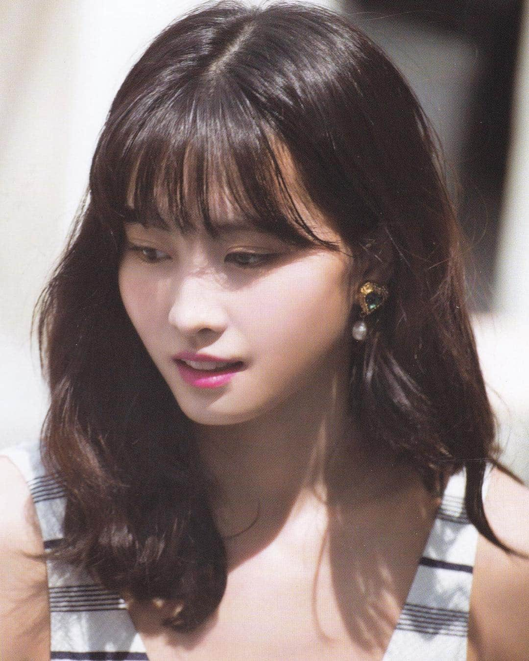 モモさんのインスタグラム写真 - (モモInstagram)「♡ [Scan] 190103 - Summer Nights Monograph Jacket Shooting - STUNNING #MOMO #트와이스 #모모 #平井もも #もも #TWICE © ztothek」1月3日 18時54分 - momojype