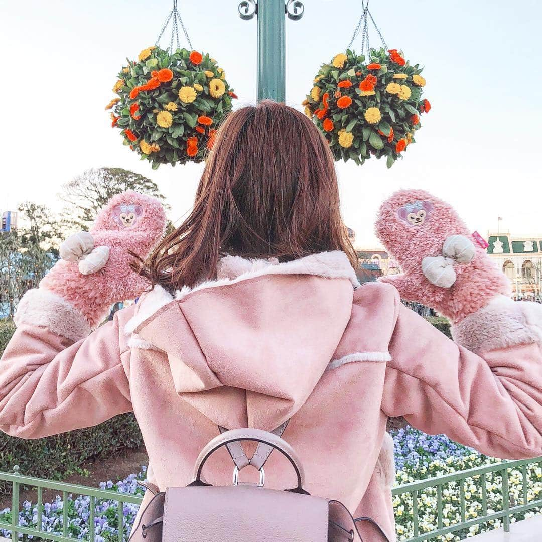 夏本あさみさんのインスタグラム写真 - (夏本あさみInstagram)「今年初ディズニーしてきたよ🎀 * * #disneyland #TDL #ディズニーランド #pinkcoat #あけおめ #disney写真部 #映え」1月3日 21時12分 - natsumotoasami