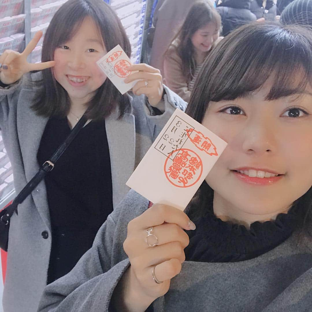 中村水月さんのインスタグラム写真 - (中村水月Instagram)「楽しすぎた初詣 みなさんありがとうございました〜🤭❣️ #世界記録保持者 #石川県の問題児 #初めましてのおねぇさん #初めましてじゃない初めましてのおねぇさん #全員クレイジー #個性豊か#馴染むまでの速さ最速 #カメラマンはbirthdayボーイ #birthdayboy #木を持ち上げられると思っている人々 #映ねらい#ねぇさんにぃさんご馳走様です #兼六園#尾山神社#初詣#女みくじ」1月3日 21時26分 - n___mm____n