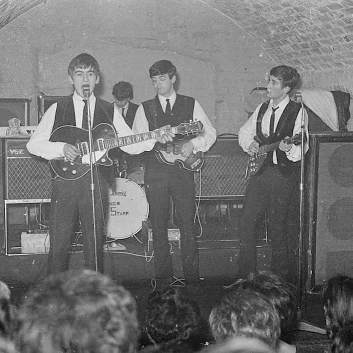 The Beatlesさんのインスタグラム写真 - (The BeatlesInstagram)「“I loved the Cavern. It was a claustrophobic hell, but it was a great one.” - Paul. ➿ #TheBeatles #Beatles #1960s ➿ Photo © Apple Corps Ltd.」1月4日 0時09分 - thebeatles