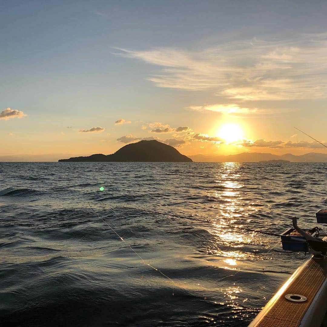 山縣亮太さんのインスタグラム写真 - (山縣亮太Instagram)「新年明けましておめでとうございます。 年末年始は実家でゆっくり過ごしました。 これからシーズンまで合宿続きですが、2019年もしっかり成長できるように頑張ります。 #広島 #ほぼ釣り」1月4日 14時47分 - y.ryo34