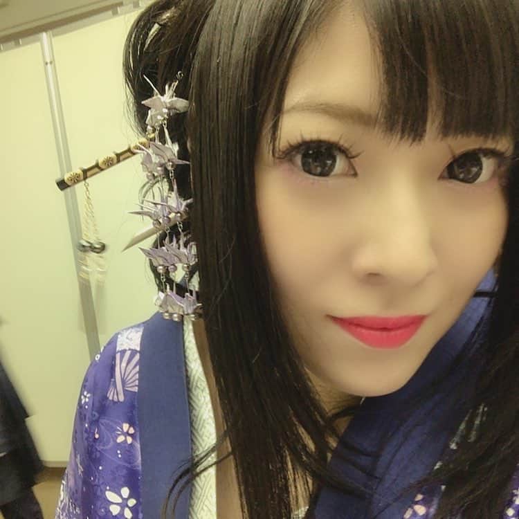 鈴華ゆう子のインスタグラム：「鶴のシャラシャラ簪、こんなかんじー (･ω･) #yukosuzuhana #kanzashi #簪 #鈴華ゆう子」