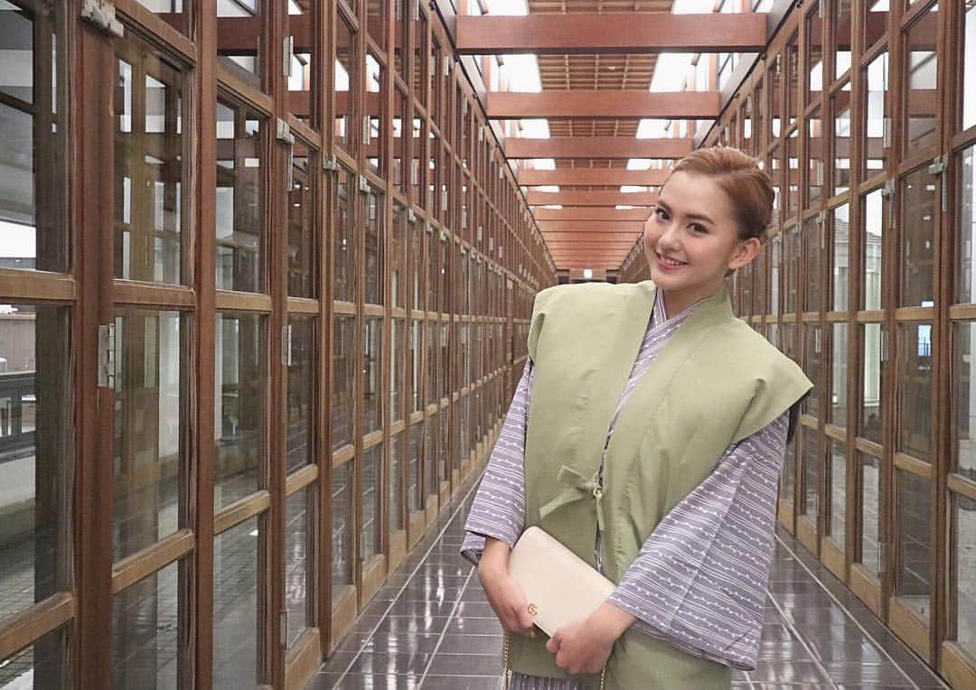 のインスタグラム：「お正月休み👘💕 SNSも、ちょっとだけ おやすみしてました✨ ゆっくり出来て、しあわせ‼︎ #温泉 #happynewyear #2019 #kimono #cjd_karen #onsen #箱根 #強羅花壇」