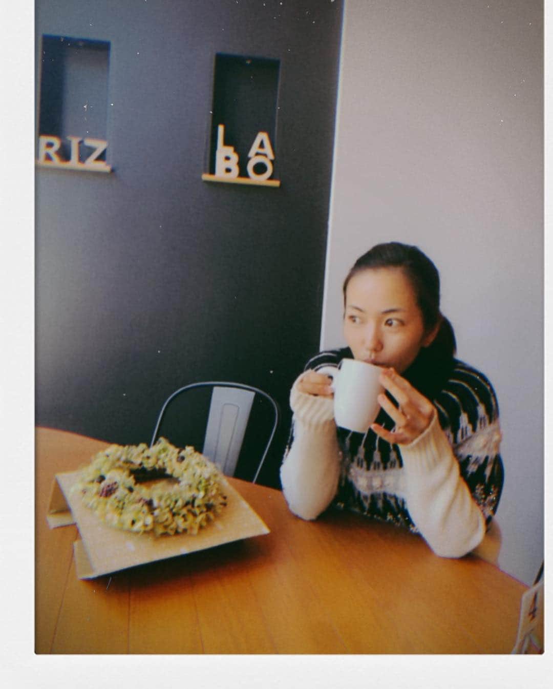 笠りつ子さんのインスタグラム写真 - (笠りつ子Instagram)「昨日からABとしかあってない🥰🥰 #居心地が良い。  カレーたべて、シチューたべて グルテンフリーのパンケーキたべて、 めちゃくちゃ🥺🥺 ここのパンケーキ美味しかった🥞😋 #リズラボキッチン銀座 #銀座古川  #グッバイ日本」1月4日 16時18分 - ryuritsuko