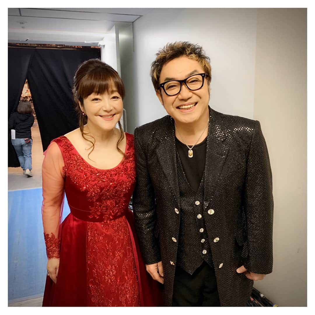 さだまさしさんのインスタグラム写真 - (さだまさしInstagram)「ゲストの岩崎宏美さん💖 乱入して来たコロッケさん（笑） . #岩崎宏美 #コロッケ #年の初めはさだまさし #生さだ #今夜も生でさだまさし  #カウントダウンin国技館 #国技館  #さだまさし  #sadamasashi」1月4日 18時28分 - sada_masashi