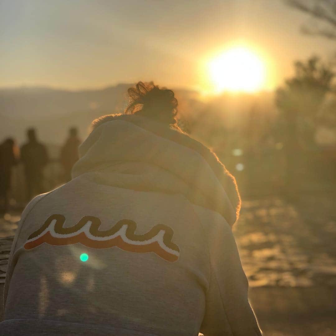 福山恵梨さんのインスタグラム写真 - (福山恵梨Instagram)「高尾山登ってきましたー！ ほどよい運動。笑  #高尾山 #登山 #おみくじは #大吉でした」1月4日 18時38分 - erigolferi