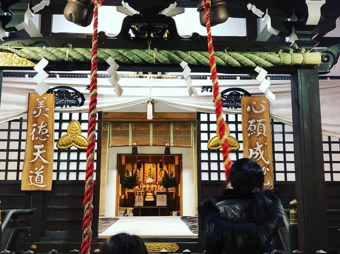 小沢仁志さんのインスタグラム写真 - (小沢仁志Instagram)「今日は 滅多に開かない恵比寿神社の中をお裾分け❗️笑」1月4日 19時23分 - ozawa_hitoshi
