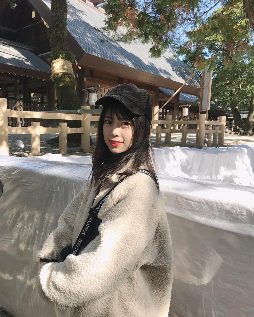 吉川七瀬さんのインスタグラム写真 - (吉川七瀬Instagram)「2019年もたくさんいいことがありますように…⭐️ みなさんにも幸あれ  #熱田神宮 #初詣 #2019年」1月4日 21時22分 - yoshikawa_nanase