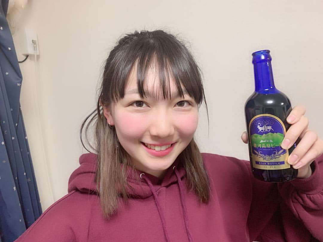 ゆきのしんのインスタグラム：「今年のお正月は実家でめっちゃお酒飲んだよ🍶  地酒も飲んで、足りなくて銀河高原ビールも飲みました✌️😋 もうそろそろ肝臓をやすめようかな😝笑 #進化前  #ゆきのしん  #お酒好き  #強め  #日本酒  #銀河高原ビール  #実家帰省」