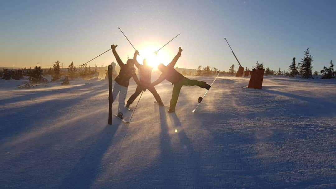 ヨシ・ヘルゲソンさんのインスタグラム写真 - (ヨシ・ヘルゲソンInstagram)「Tack Sälen för fina dagar ⛷❤🌟」1月5日 6時39分 - joshinero