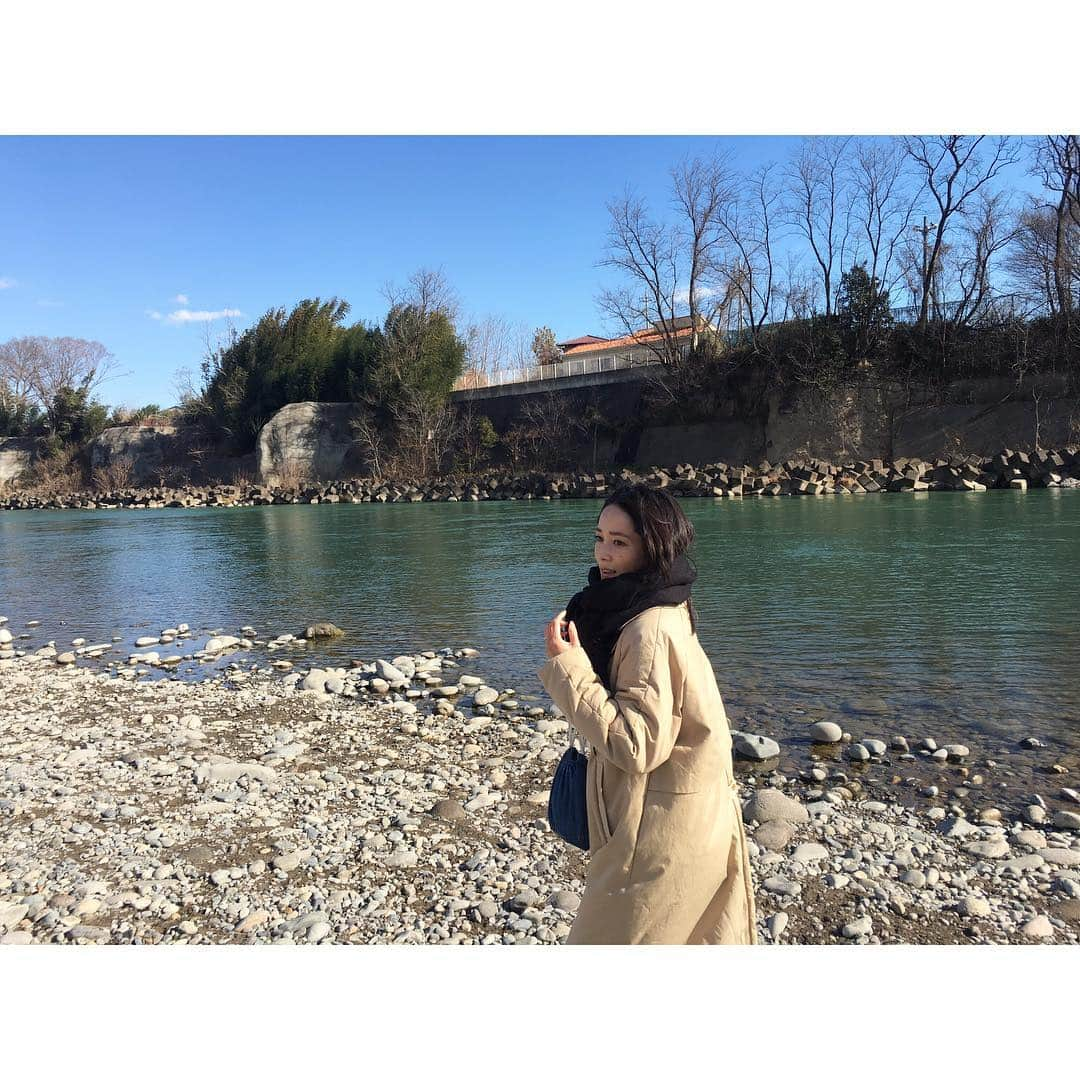 北澤 宏美さんのインスタグラム写真 - (北澤 宏美Instagram)「実家近くの川ちょいとそこまで 気づいたら2時間くらい散歩してた🥴 いろいろ最高 #利根川 #天気良し」1月5日 18時21分 - romihy58