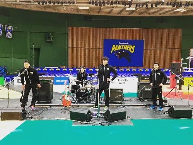 伊賀亮平のインスタグラム：「皆さんあけましておめでとうございます！今年もよろしくお願いします🤲今日も沢山の応援ありがとうございました😊 #わっしょい」
