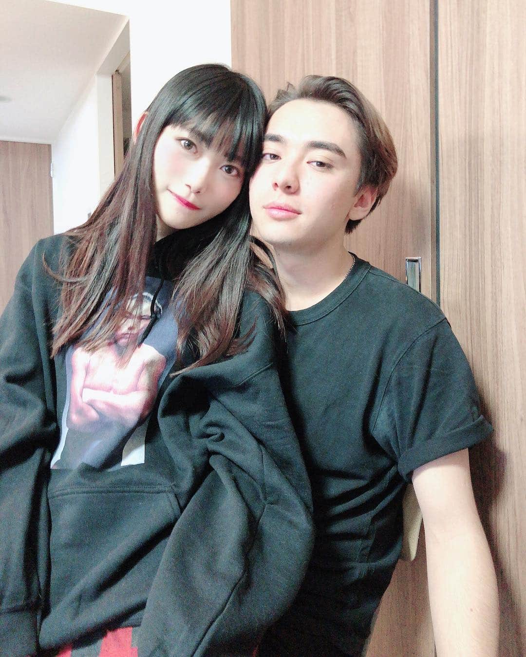 阿知波妃皇のインスタグラム：「従兄弟くん。 家族との時間大好き。🎍 #cousin  #family」