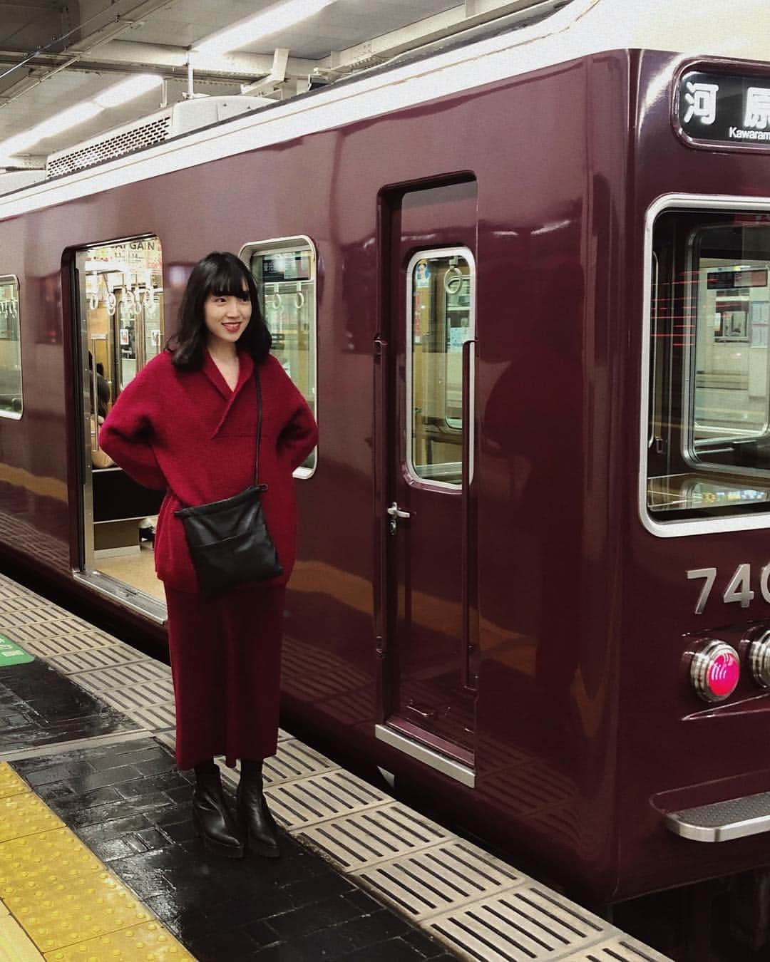 小谷実由さんのインスタグラム写真 - (小谷実由Instagram)「阪急電車カラーで参りました #wear更新」1月5日 13時23分 - omiyuno