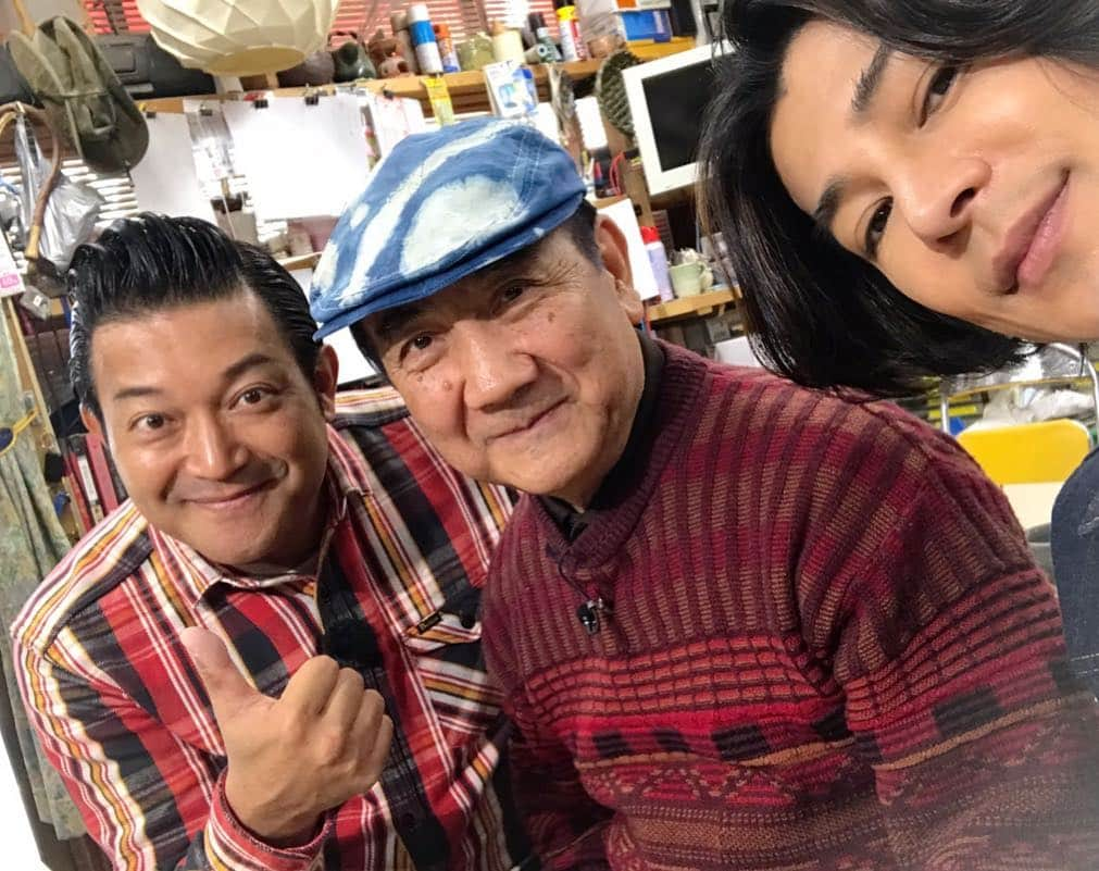 武田真治さんのインスタグラム写真 - (武田真治Instagram)「2019.1.5.#にじいろジーン の#ぐっさんと行くならこんなトコ！ で#立石仲見世商店街 を#食べ歩き ロケやらせて頂きました☆ #鳥善商店 様 #丸忠蒲鉾店 様 #サクライの餃子屋さん 様 #立石舟和 様 #遊楽工房 様 撮影協力ありがとうございました❗️ とっても美味しかったです😋 工芸もハマりそう！ また寄らせて頂きまーす🎵 #山口智充 さんありがとうございました！ #武田真治」1月5日 15時55分 - shinji.takeda