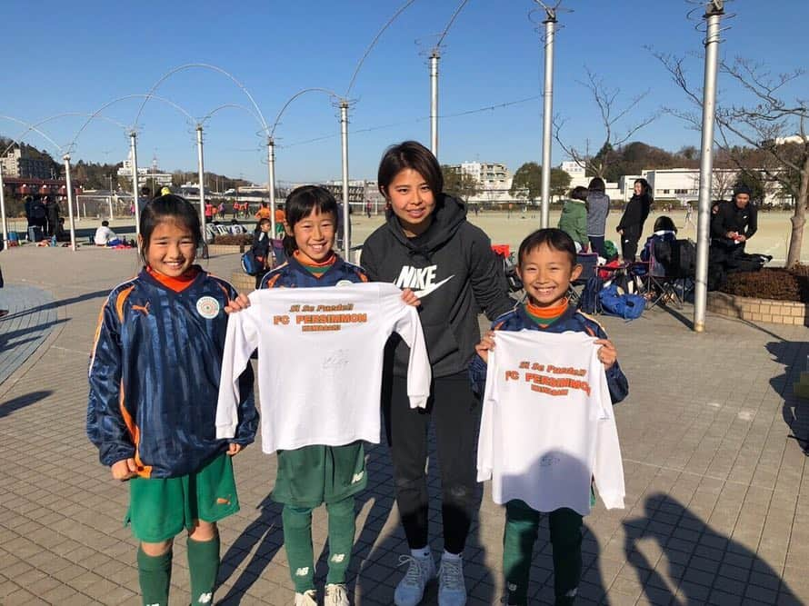 三浦成美さんのインスタグラム写真 - (三浦成美Instagram)「パーシモン初蹴り⚽️ 久々にみんなに会って嬉しかったな😊 女の子も増えててかわいかった！ 原点だし、これからも大事にしたいな！ #fcパーシモン」1月5日 20時04分 - miura_narumi17