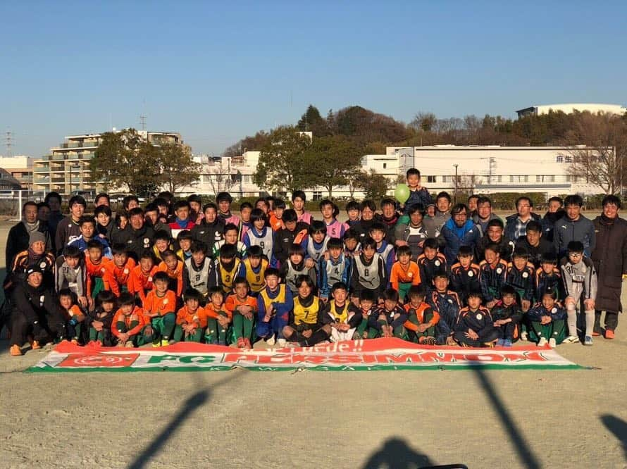 三浦成美さんのインスタグラム写真 - (三浦成美Instagram)「パーシモン初蹴り⚽️ 久々にみんなに会って嬉しかったな😊 女の子も増えててかわいかった！ 原点だし、これからも大事にしたいな！ #fcパーシモン」1月5日 20時04分 - miura_narumi17