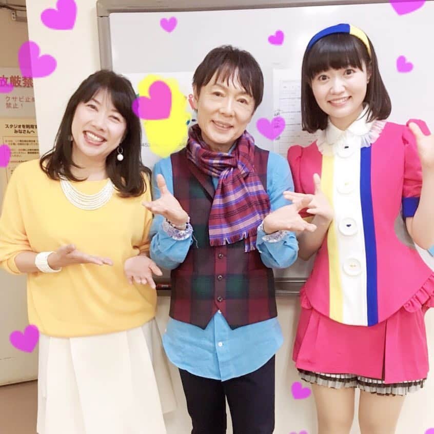 花原あんりのインスタグラム：「❤️TV出演情報💙 ●明日の朝８時から● NHK BSプレミアムで放送です💕 是非是非見てくださいね(*´꒳`*)🍀 ⭐️2019年1月6日(日)⭐️ NHK BSプレミアム ワンワンパッコロ！キャラともワールド に出演させていただいた回が放送されます☺️💗 坂田おさむさんとご一緒に 大好きな 🌷ありがとうの花🌷 を歌わせていただきました😢🍀✨ #singers #singing #musics #japan #vocals #acoustic #tflers #artist #artiste #photooftheday #artistic #television #vocals #like4like #singer #tflers #instadaily #musician #swag #MC #moodygrams #guitarist #東京 #insta #instagram #love #l4l #instagood」