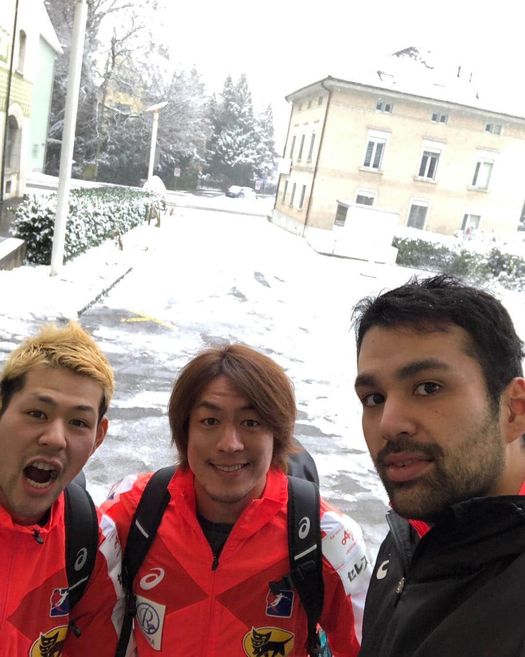 宮崎大輔さんのインスタグラム写真 - (宮崎大輔Instagram)「今日のスイス🇨🇭は雪❄️ #雪 #swiss  #teamjapan #japan #bennu #宮崎大輔 #asics」1月5日 21時51分 - daisuke7_official