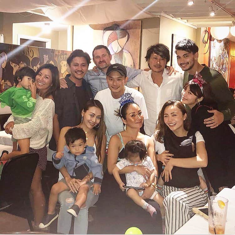 平山美香のインスタグラム：「皆んなでお気に入りレストランUNCLE BO's へ🌴 楽しいお正月を過ごせました🌴#お正月 #hawaii #ハワイ @uncle_bos」