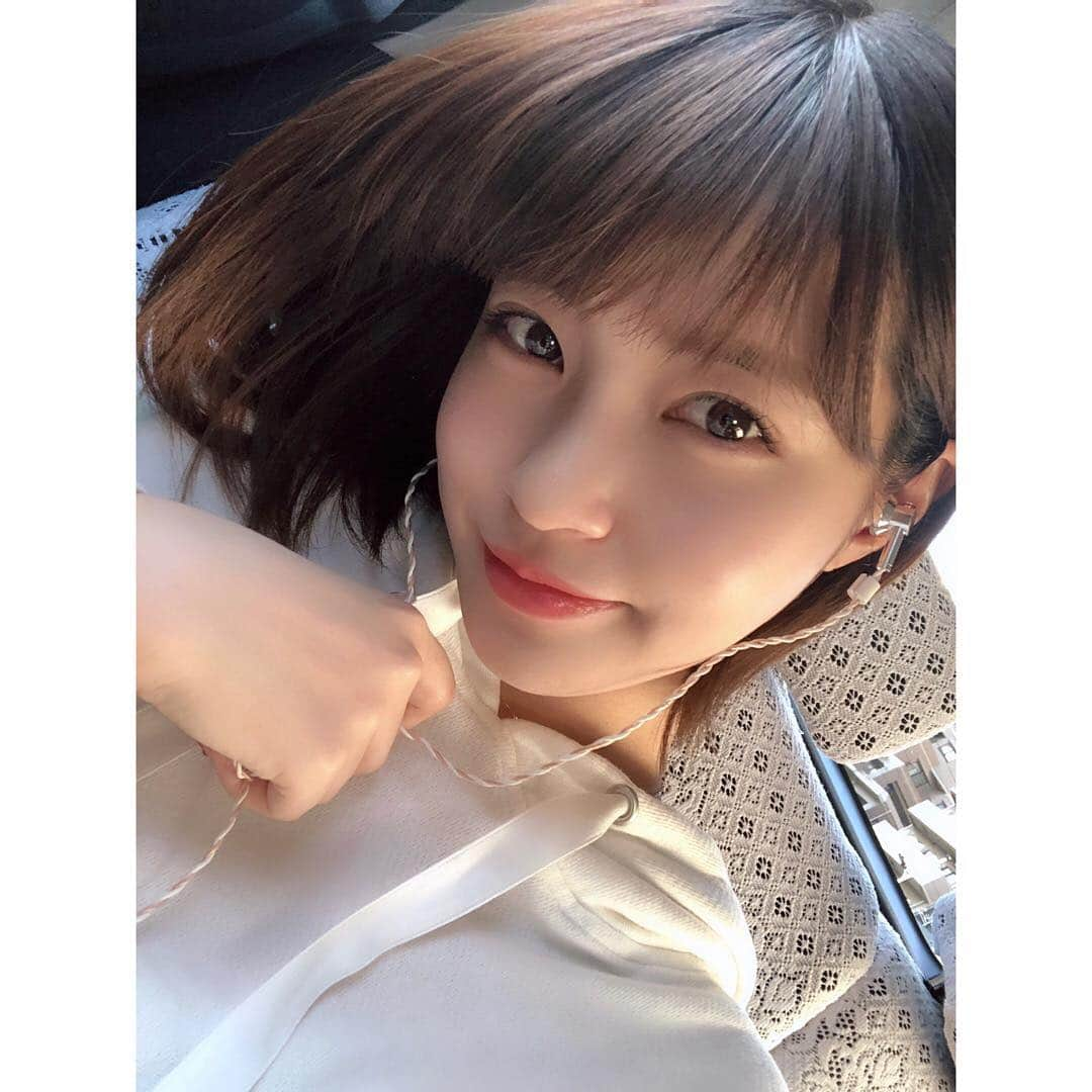 岸明日香さんのインスタグラム写真 - (岸明日香Instagram)「2019年初自撮り。  そして仕事初めで東京に戻りドラマの衣装合わせとちょっとした撮影でした🌸  本日の曲は #大瀧詠一 さん #恋するカレン」1月5日 22時15分 - aspoo02