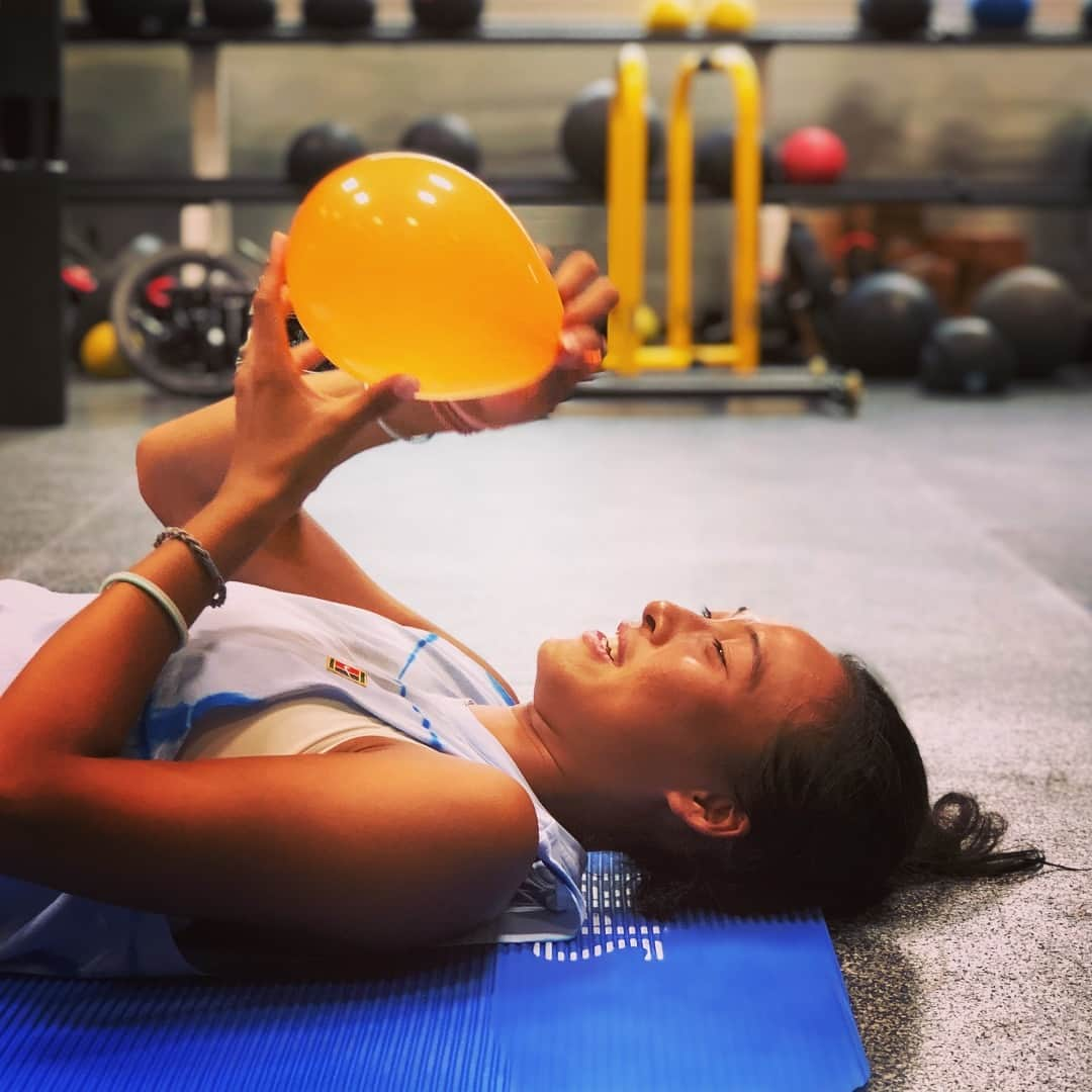 中村豊さんのインスタグラム写真 - (中村豊Instagram)「Qinwen “Ana” Zheng - keep learning | Balloon Breathing restores intra-abdominal pressure for core stability」1月5日 23時29分 - yutakanakamura_