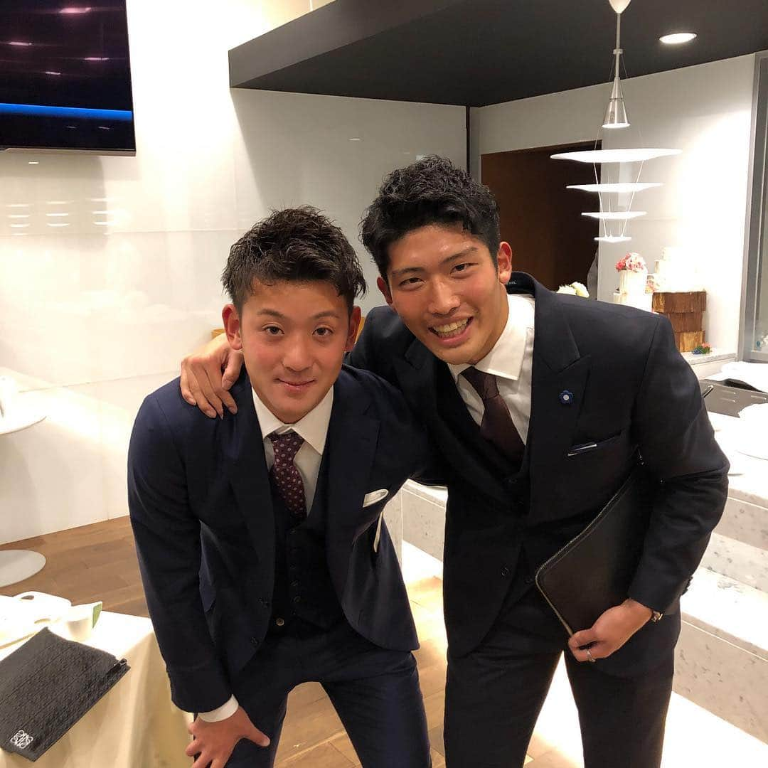 小出悠太さんのインスタグラム写真 - (小出悠太Instagram)「君は一生の相棒だよ。 たしかにピッチで会えたら幸せだ 頑張れ、俺も頑張る！！ 道渕いい事投稿してたからみんな見てくださいね笑 #ヴァンフォーレ甲府 #明治大学」1月6日 12時49分 - yuta8488