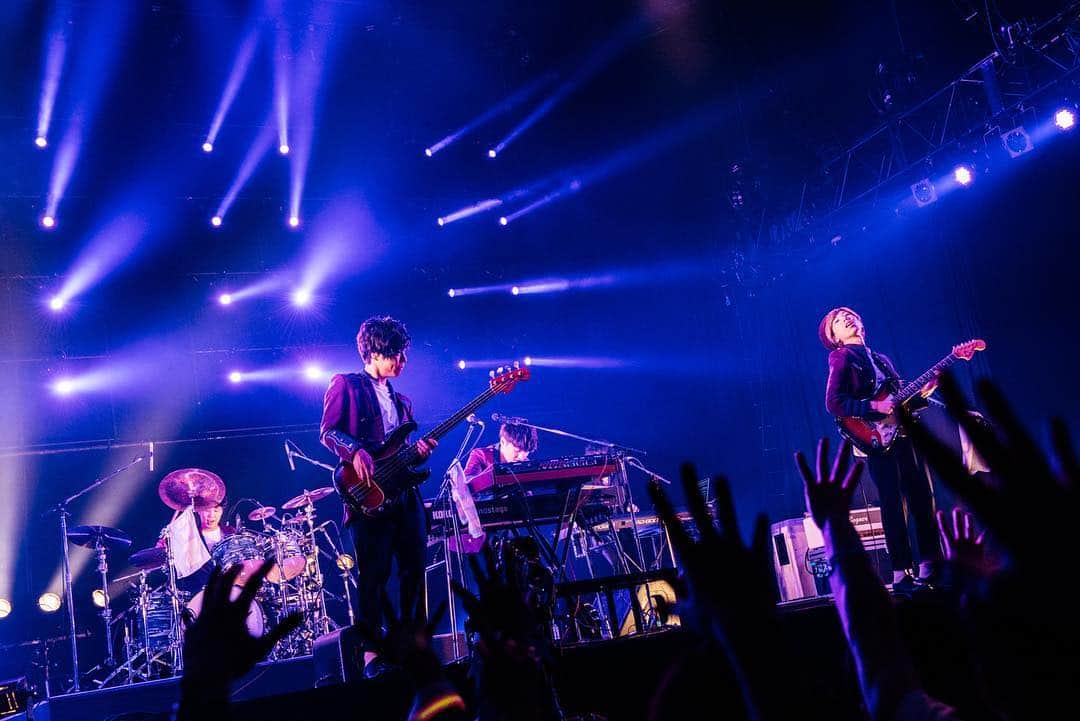 Official髭男dismさんのインスタグラム写真 - (Official髭男dismInstagram)「Thank to #cdj1819 and you!  Photo: @satoshihata87」1月6日 14時16分 - officialhigedandism