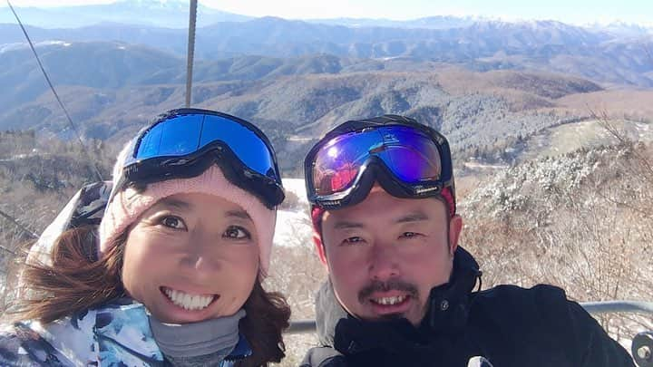 金子藍さんのインスタグラム写真 - (金子藍Instagram)「今年初のスノーボードへ🏂 . みんなに頼りっぱなしのスノーボード ワイワイ楽しいーー . 今年も色んな所行ってみたいな... . #snowboard #スノーボード #スノボ #roxy #roxyjapan #roxysnow #岐阜 #サーファー #snowsurf」1月6日 10時52分 - aikaneko_surf