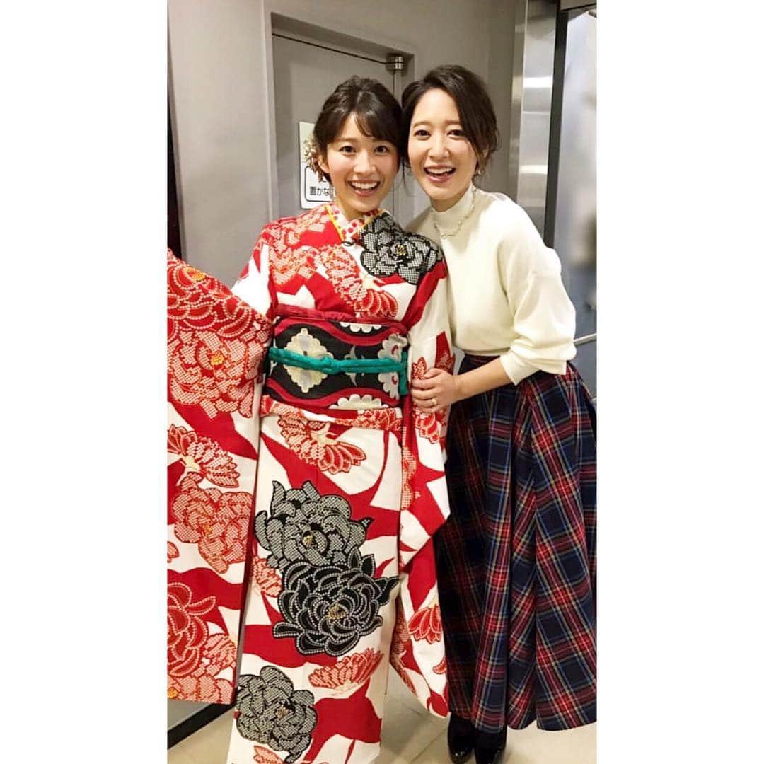 山本里菜さんのインスタグラム写真 - (山本里菜Instagram)「お姉ちゃんのように可愛がって下さる明世さん..🥺❤️ 私の相談をいつも親身になって聞いてくれて..ついつい甘えてしまいます...😭 初めてご一緒できたのが本当に嬉しかったです！！！ ずっと憧れの先輩。退社されてもよろしくお願いします🙇‍♂️❤️✨ #吉田明世アナウンサー #吉田アナ #サンデージャポン #サンジャポ #先輩」1月6日 14時34分 - rinayamamoto_0622