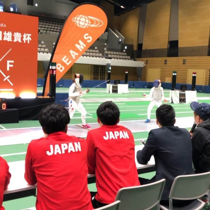 前北美弥子のインスタグラム：「太田雄貴杯決勝。駒沢公園屋内球技場にて。小学3年生から6年生が全国から。#フェンシング」