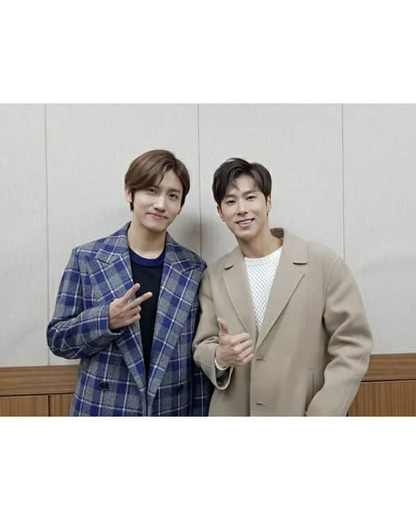 東方神起さんのインスタグラム写真 - (東方神起Instagram)「[📸 #동방신기] 어제와 오늘, 부산과 대구에서 열린 The Truth of Love Special Album 사인회 함께 해 주셔서 고맙습니다!🙏🏻 여러분 만나서 너무 기분 좋았고, 추운 날씨 감기 조심! 다음에 또 만나요~😊♥️ _ #TVXQ! #東方神起 @TVXQ #U_Know #MAX #유노윤호 #최강창민 #TVXQ15THANNIVERSARY #TheTruthofLove #Truth」1月6日 18時36分 - tvxq.official