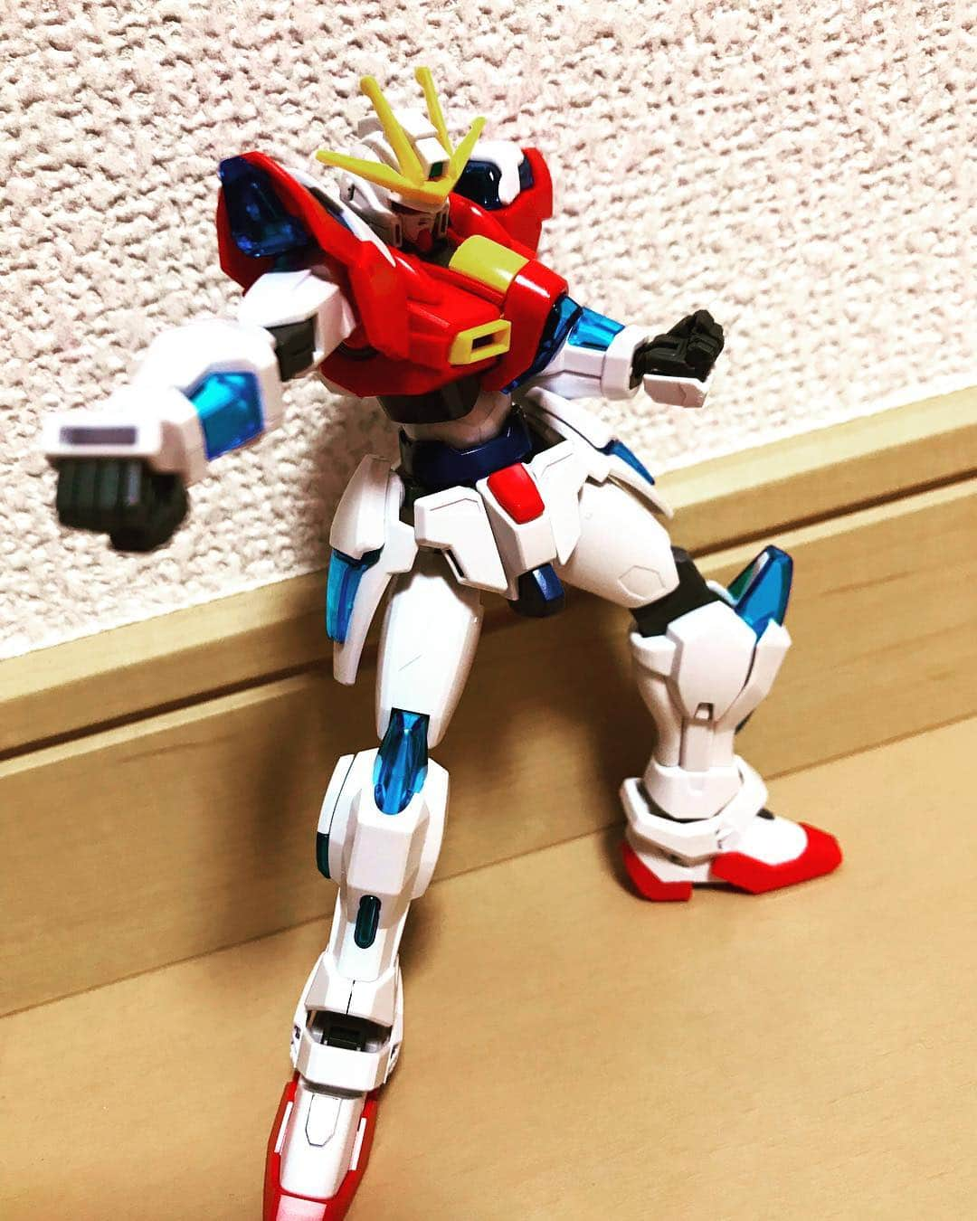 夏日凜子さんのインスタグラム写真 - (夏日凜子Instagram)「#1日1プラモ  ガンプラHG1/144 【トライバーニングガンダム】 楽しかったー！！ 色分けもめちゃくちゃ可愛いし、エフェクトパーツがなにより豊富で楽しいです✨ バーニングバーストシステム🔥 熱い🔥💕💕💕 最近の素組みで1番楽しかったのではないかな笑 これは塗装したい！  #プラモ声優 #プラモ狂子 #ガンプラ #ガンダム #ガンダムビルドファイターズトライ #トライバーニングガンダム #gunpla #gundam  #プラモデル女子 #プラモデル好き #素組み #模型 #ガンプラ女子 #cooljapan #anime #cool」1月6日 19時01分 - natsuhi818