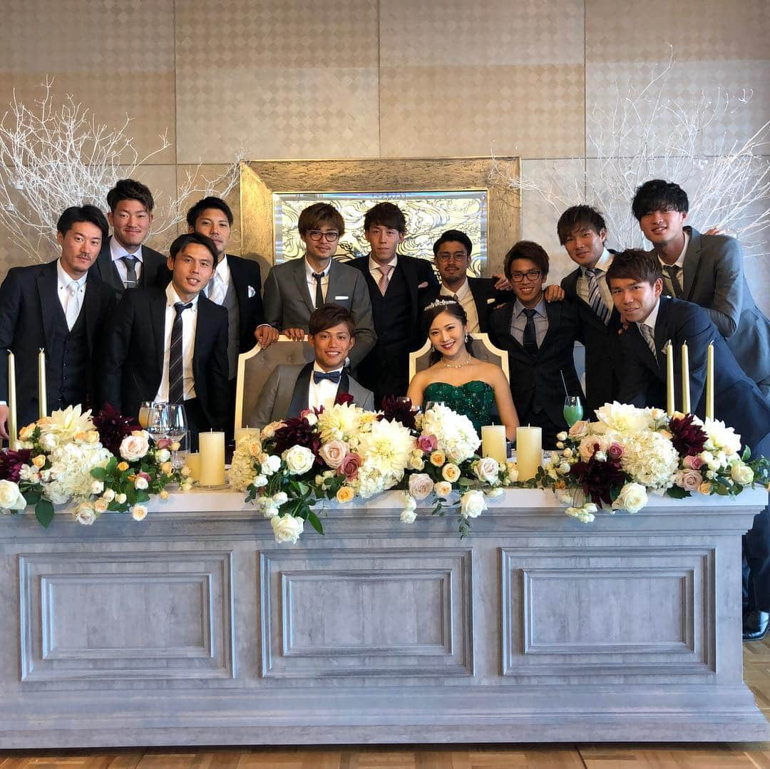 立田悠悟さんのインスタグラム写真 - (立田悠悟Instagram)「素敵な結婚式でした^ ^ おめでとうございます㊗️ #石毛夫妻#最高😭」1月6日 20時15分 - yugo.tatuta