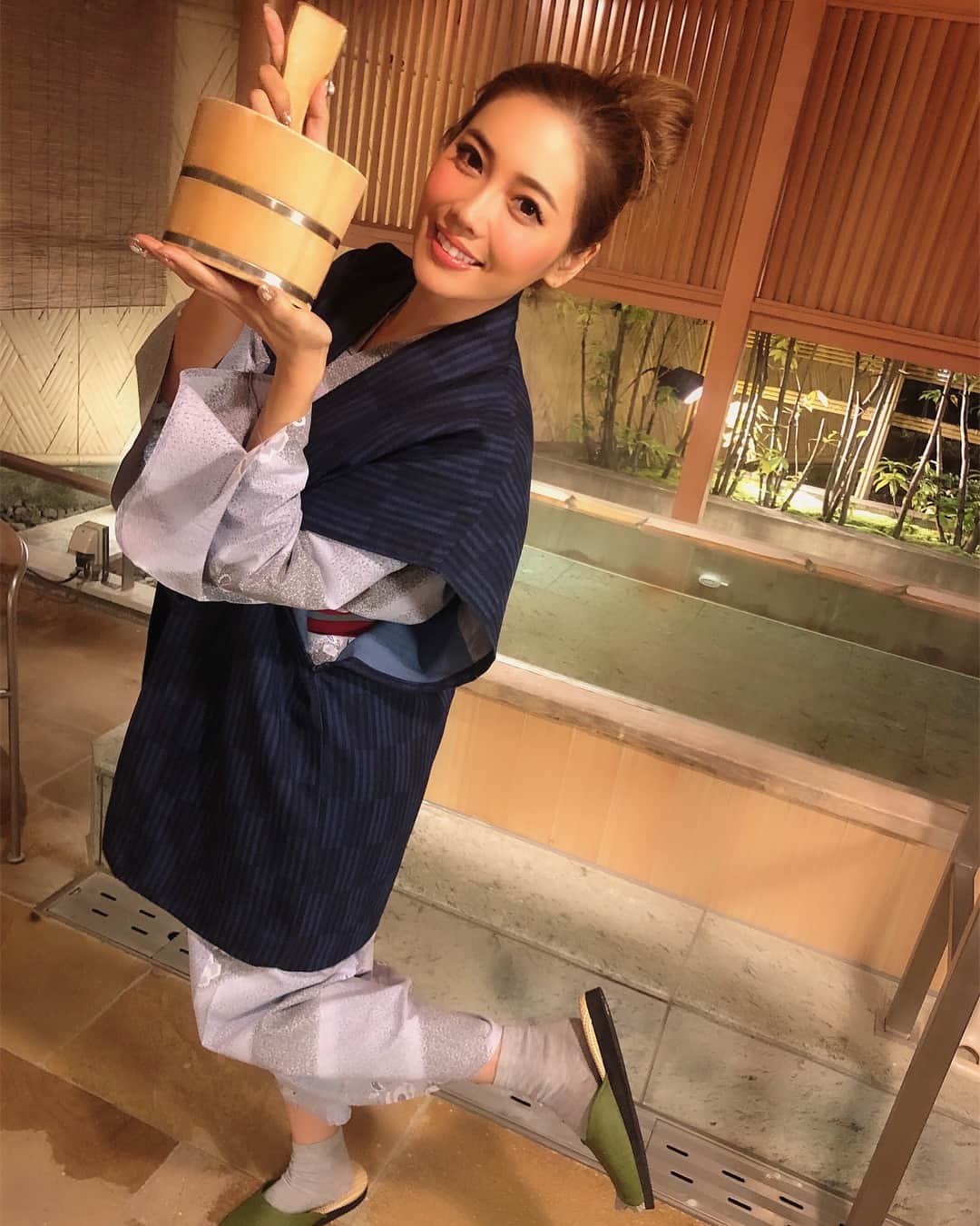 のインスタグラム：「おーんーせんっ❤️(●´ω｀●) * * * #金沢 #温泉 #cjjuri #jurixoxoxo #goodday #dayoff」