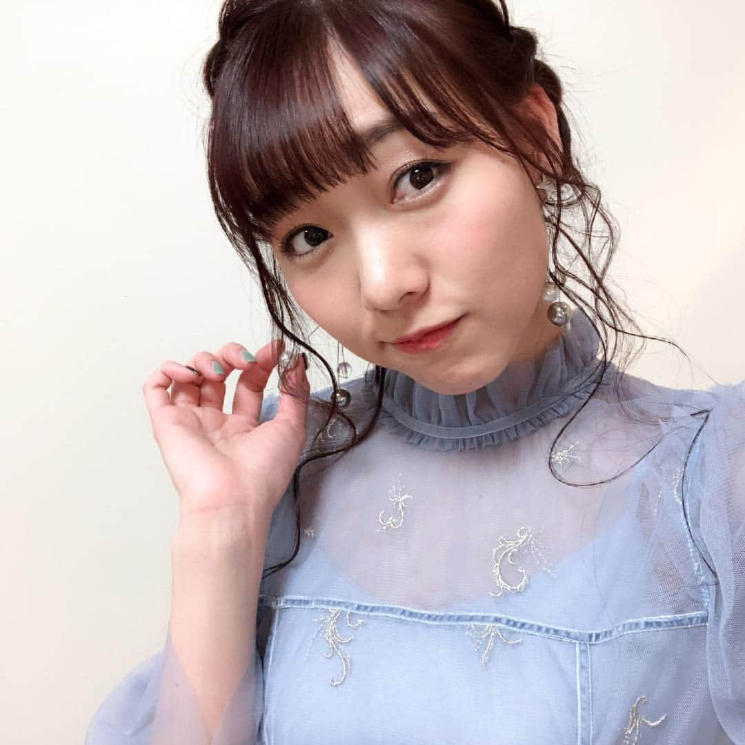 須田亜香里さんのインスタグラム写真 - (須田亜香里Instagram)「1月4日(金) フジテレビ【 #キスマイ超busaiku 】 長嶋一茂さんのご指名で、彼女の誕生日にするサプライズデートの相手として出演させていただきました！ そのご縁でスタジオ収録にもお邪魔出来て、本当に光栄でした！ その時の全身写真が私のケータイにないけど、スタジオ収録での衣装の靴がmiumiuで密かにウキウキしてた💕 デートロケのコーディネートもすごく可愛かったし @samukashiwagi さんに感謝感謝です😊  #キスブサ  #長嶋一茂 さん  #歩くデコトラ  #サプライズデート  #お金がかかるデート  #亜香里と俺だけの花火大会  #冬の花火 #動画」1月6日 20時40分 - akarisuda