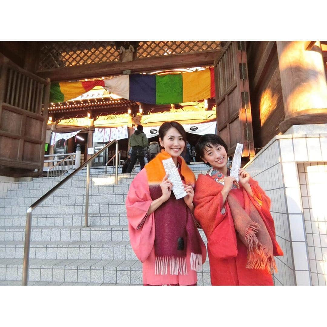 渋佐和佳奈さんのインスタグラム写真 - (渋佐和佳奈Instagram)「遅ればせながら…明けましておめでとうございます🎍🌅 今年も姉と着物を着て初詣へ🍀 年々、健康に楽しくみんなで新年を迎えられていることに感謝している気がします＊  今年はどんな一年になるかな〜？☺️2019年、皆様にとって素敵な一年になりますように！✨ 今年も宜しくお願いします💐  #2019 #謹賀新年 #あけおめ #渋佐和佳奈 #おせち料理 #栗きんとんが一番好き #明らかに食べすぎています」1月6日 20時45分 - shibusa_wakana