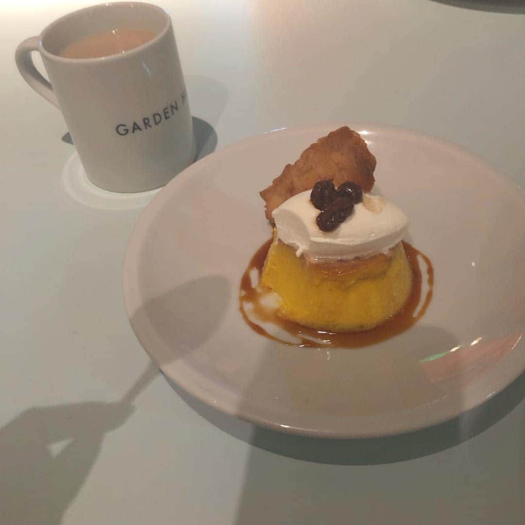 大和田南那さんのインスタグラム写真 - (大和田南那Instagram)「かぼちゃのプリン﻿ カフェラテも美味しかった☕️﻿ ﻿ #ななぐるめ#cafe#カフェ#カフェ巡り#Gardenhouse#NEWoMan#かぼちゃプリン」1月6日 21時04分 - nanaowada_official