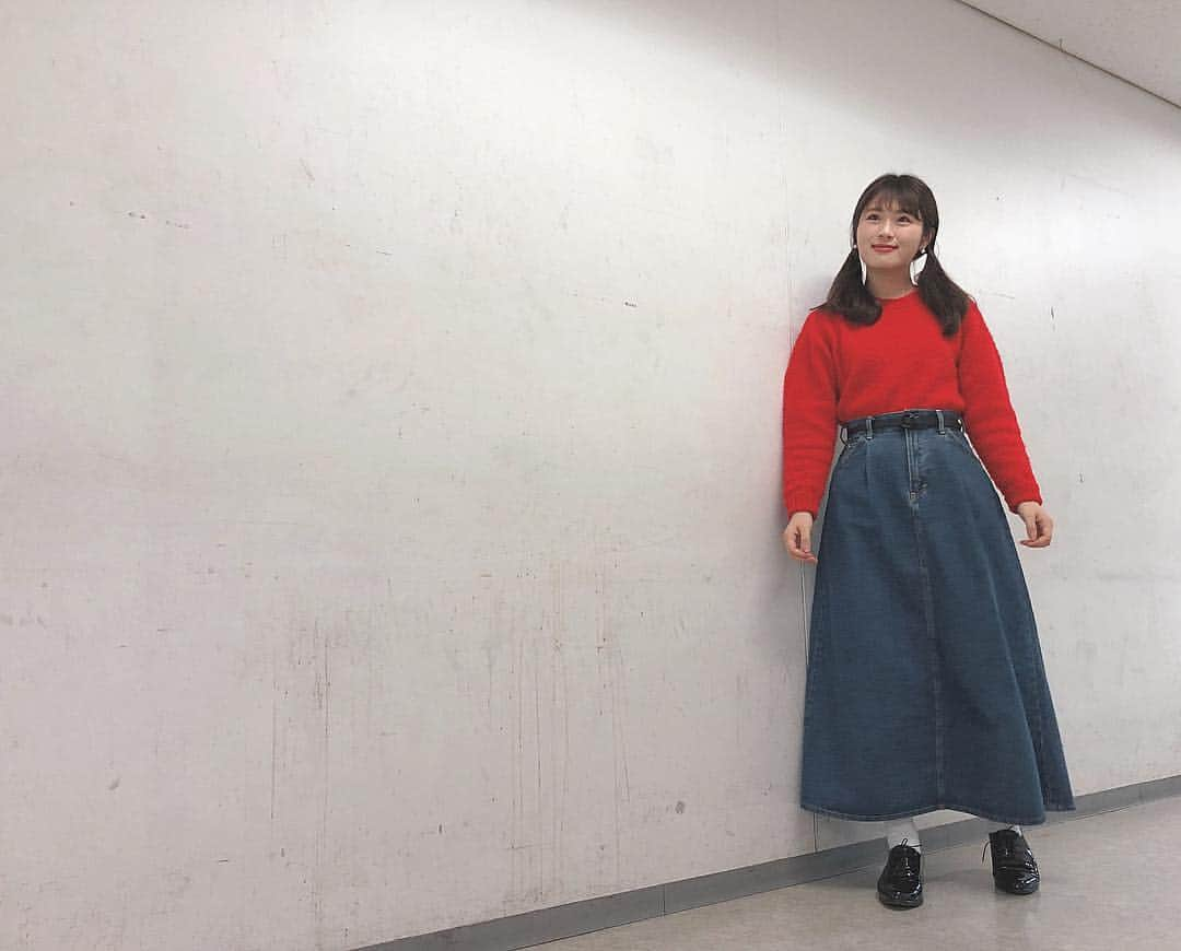 渋谷凪咲さんのインスタグラム写真 - (渋谷凪咲Instagram)「とことこナギッション 🎓👖❤️ . . Knit #jamiesons skirt #lee socks #uniqlo shoes #古着 . . #fudge さん大好きで、fudgeさんに載ってたニット🧶 . @fudge_magazine さん本当可愛くて、こんな風な お洋服になりたいなあ☺️🌼 . . #ナギッション #握手会 #私服 #ootd #knit #シンプルコーデ」1月7日 0時08分 - nagisa_nikoniko